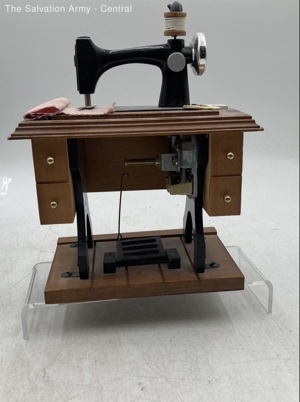 Berkeley Designs Brown Wooden Decorative Mini Sewing Machine Music Boxes