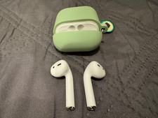 Apple AirPods 1st Gen Headsets with Charging Case Left Not Holding Charge READ