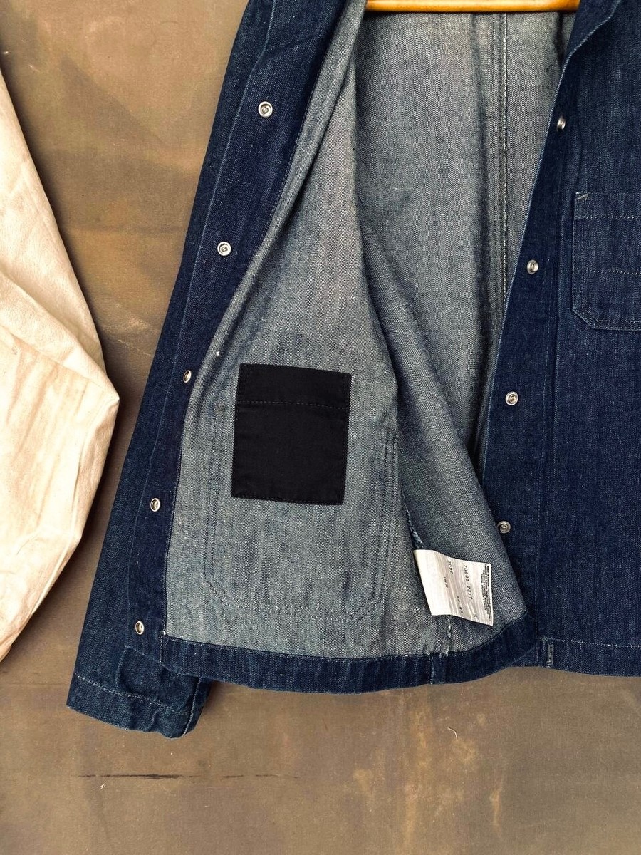 Vintage 90s Levis all duty denim round collar buckle back chore
