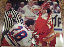 CRAIG BERUBE SIGNED 8X10 MATTE PHOTO CALGARY FLAMES TIE DOMI FIGHT