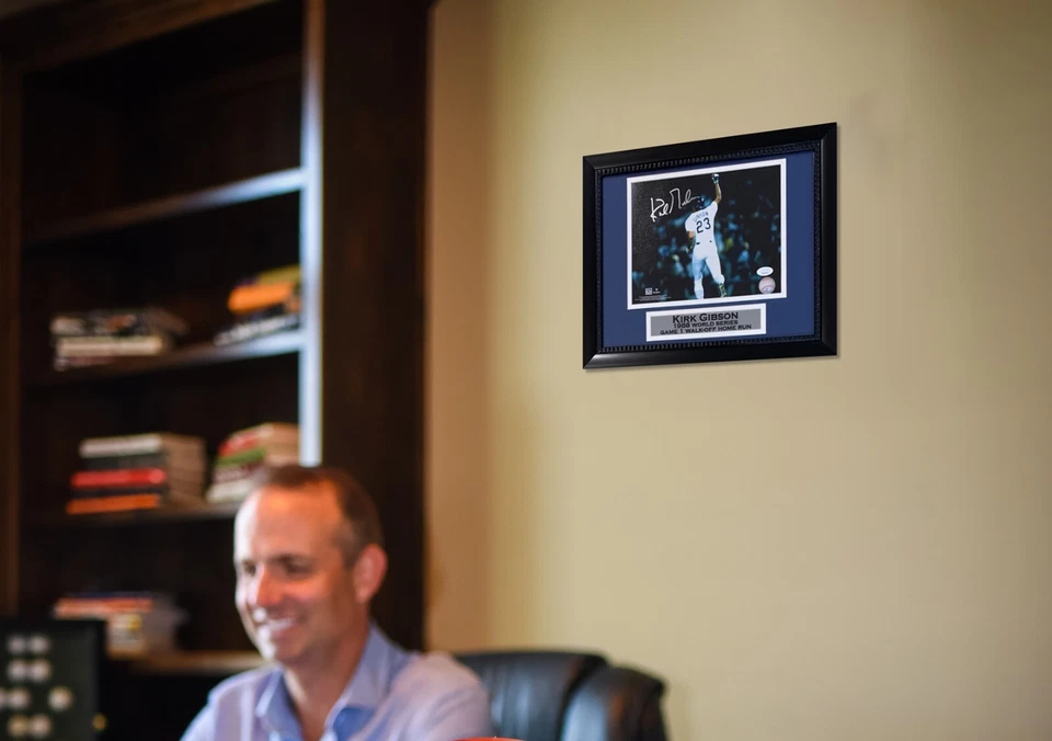 Kirk Gibson Autographed Dodgers 1988 World Series Home Run 8x10 Framed Photo JSA - Image 2 of 3