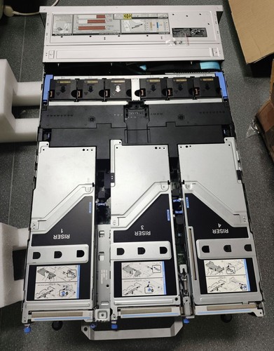 Serwer Dell R7525 (8xNVMe+16xSAS) 2x procesor AMD 7542 / 7H12, 256GB / 512GB / 1TB RAM - Zdjęcie 8 z 8