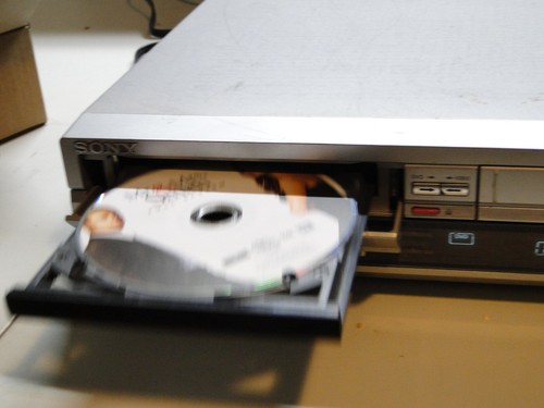 Sony Model RDR-VX500 VHS & DVD Player / Recorder Combo - For Parts or Repair - Picture 3 of 7