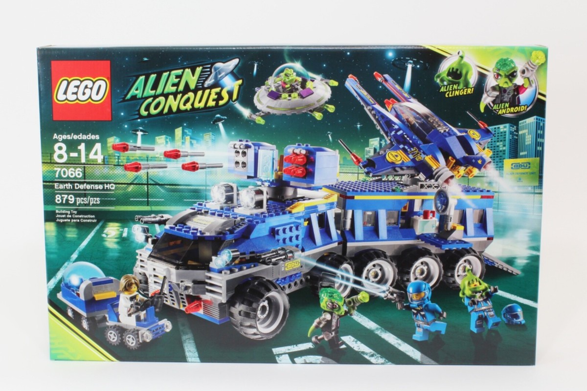 NEW Lego Alien Conquest EARTH DEFENSE HQ Set 7066 Alien