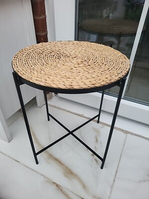 Beistelltisch aus Metall mit Korbgeflechtplatte klappbar - wunderschön - H 45 x Platte 40 cm