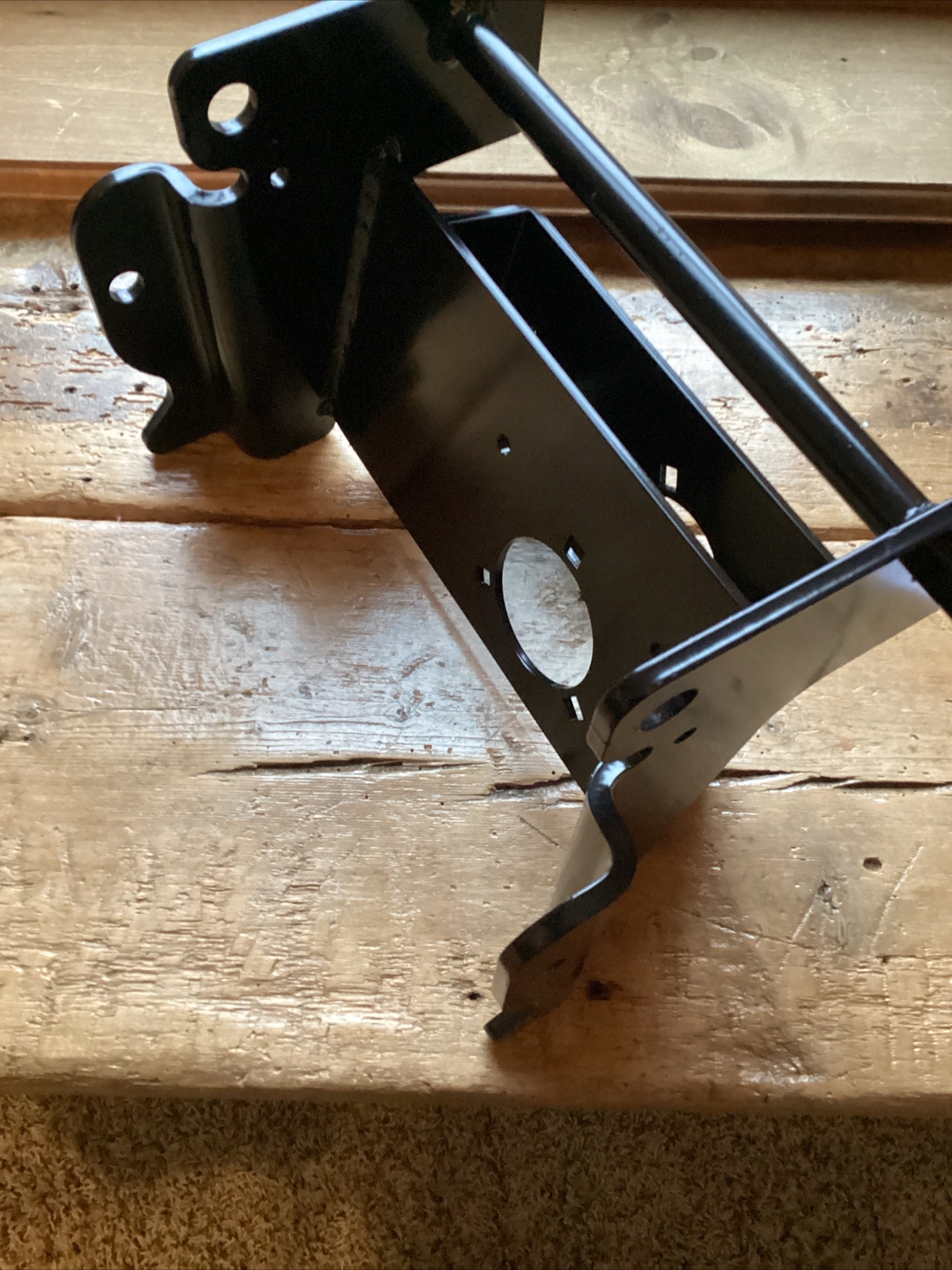 LVA22590 JOHN DEERE 1023E 1025R 1026R TRACTOR FRONT QUICK HITCH SUPPORT