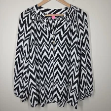 Lilly Pulitzer Elsa Top 100% Silk Get Your Chev On Chevron Black White Medium