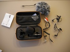 Comica CVM-VM10II directional microphone for smartphone and camera