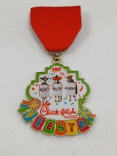 San Antonio Fiesta Medal Chick-Fil-A Eat Mor Chikin 2017 Pinback 