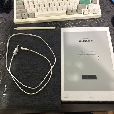 remarkable 1 tablet Bundled With Case, Pen, Cable