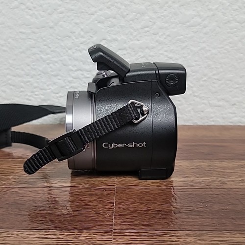 Sony DSC-H7 CyberShot Digital Camera 8.1MP Black As-Is Untested Parts Only - Picture 4 of 9