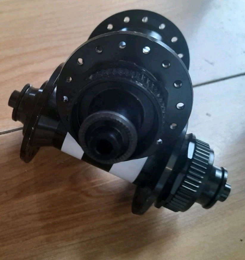 Bloqueo central DT Swiss 350 Classic (par) 135/100 x 12 m QR Shimano 11s HG 32 orificios Foto 2 de 4