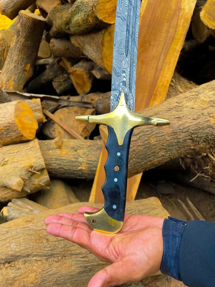 Espada musulmana de acero Damasco hecha a mano personalizada, espada árabe hecha a mano con funda Foto 3 de 4
