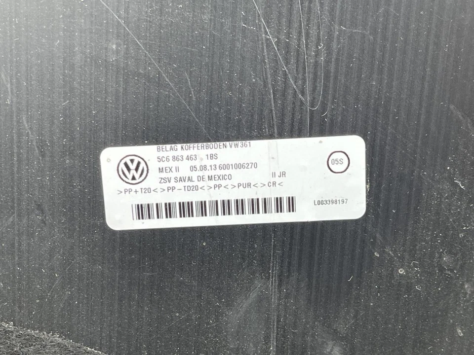 2011-2018 VOLKSWAGEN JETTA CARGO COVER BLACK 61806 Foto 2 de 4