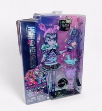 Mattel Monster High Creepover Party Twyla 11in Fashion Doll & Accessories