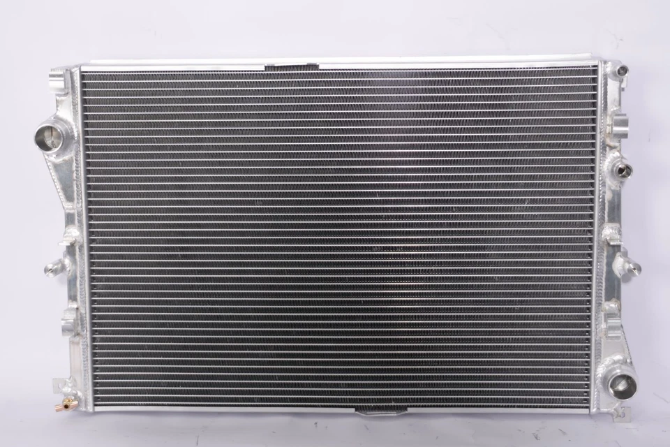 DPI13507 Radiator For Mercedes-Benz C300 C350E C400 C43 C450 AMG 2015-2020 - Imagem 4 de 4