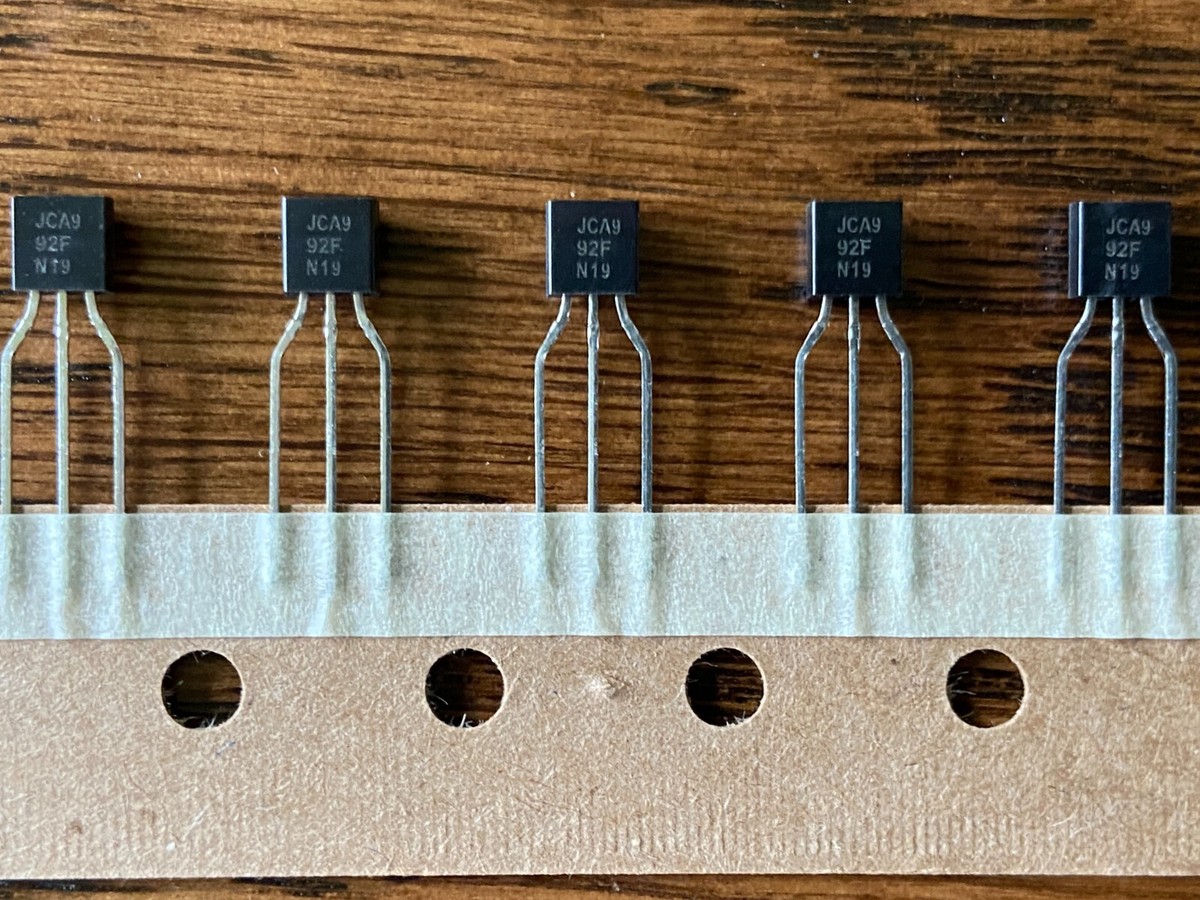 KSA992 Transistors lot 10 New Onsemi KSA992FTA - sub 2SA992 2SA493