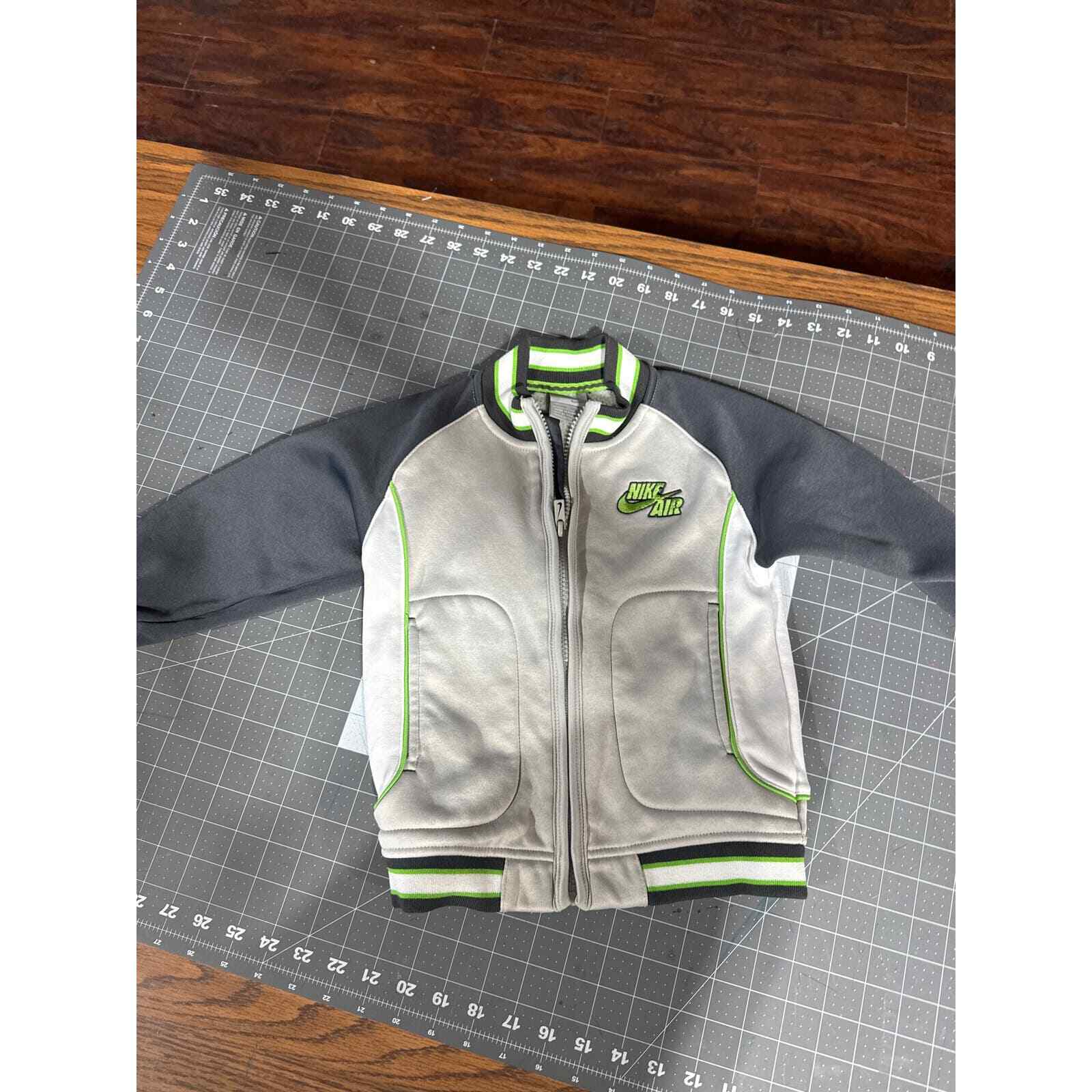 SACAI X NIKE Nike Air grigio lime bianco giacca full zip bambino taglia 3T