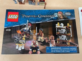 LEGO Pirates of the Caribbean 4191 Captain's Cabin 3 Minifigures 95 Pieces