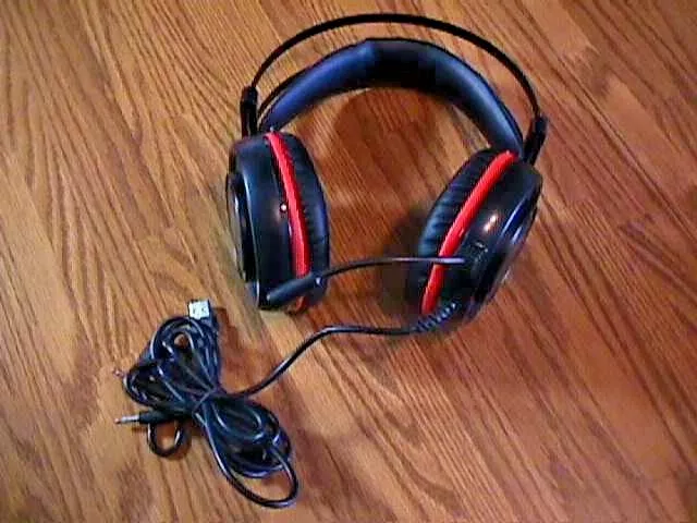 BLACK HEADPHONES WITH MIC SUPER SOFT MEMORY FOAM GAMING HEADSET