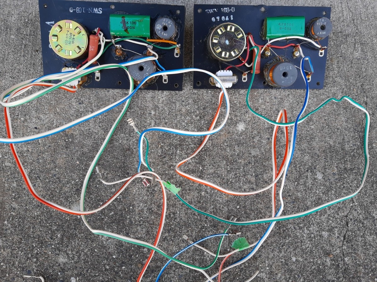 Speaker Crossover Frequency-Divide Network Salvaged from Pioneer