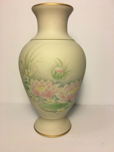 Vintage Porcelanas IBIS Aveiro Vase Portugal Pink Water Lilly Gold Leaf Trim