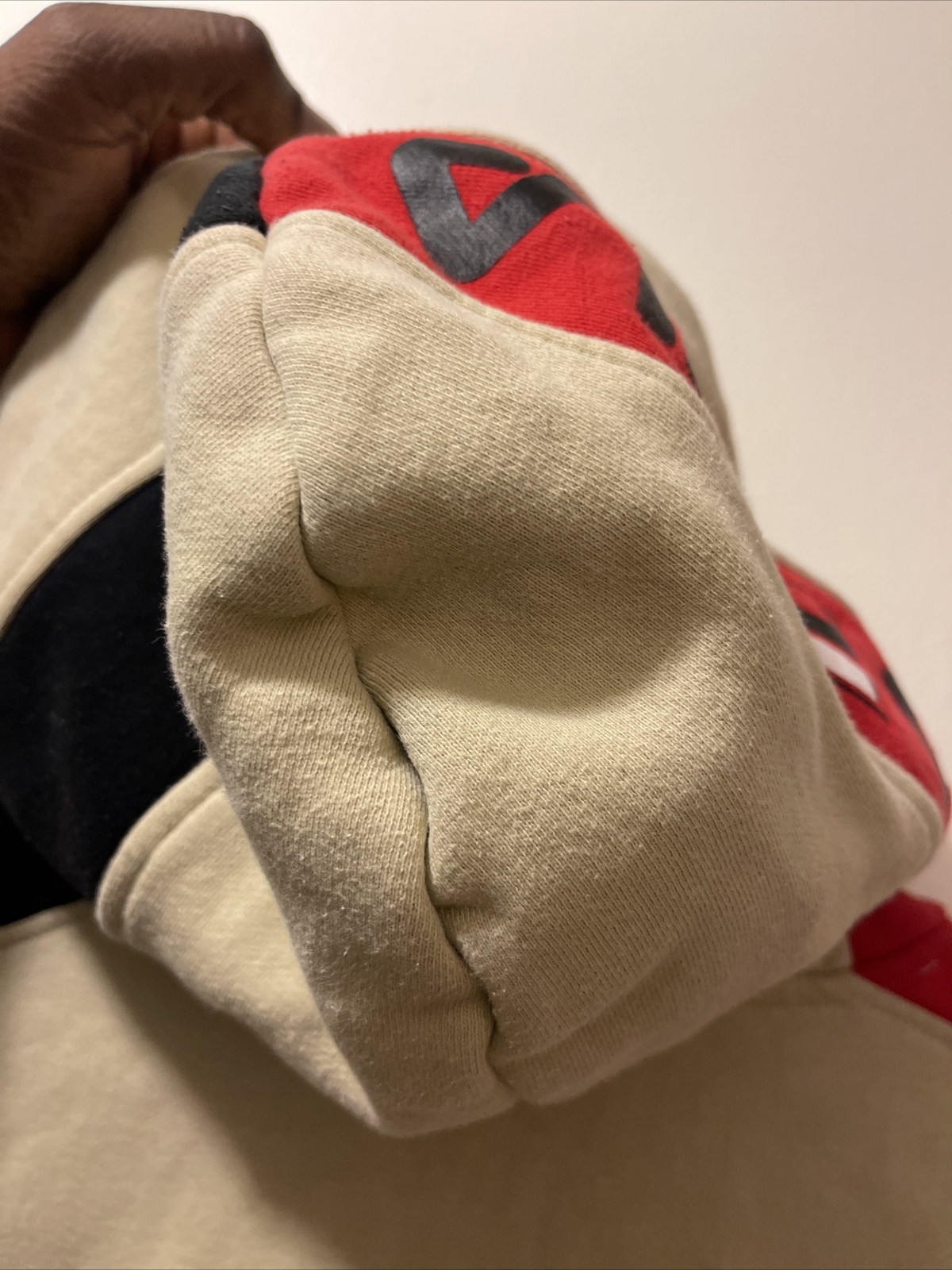 Felpa con cappuccio FILA Spell Out Color Tan Block taglia media Y2K