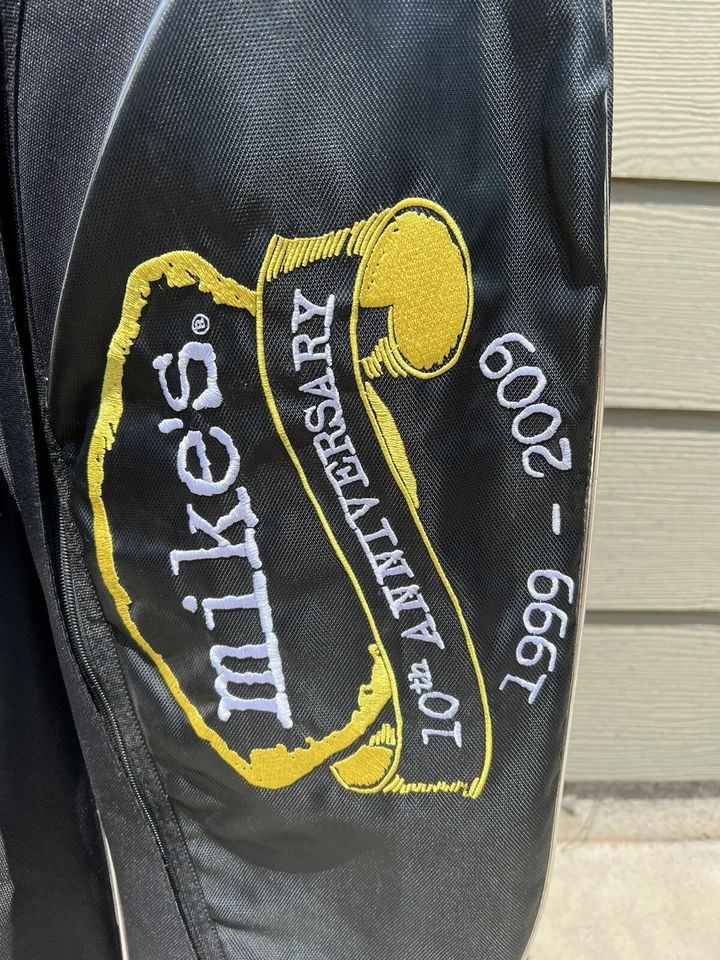 Bolsa de golf Mikes Hard Lemonade 10 aniversario RJ Sports Rambler X 7 autoportante Foto 2 de 4