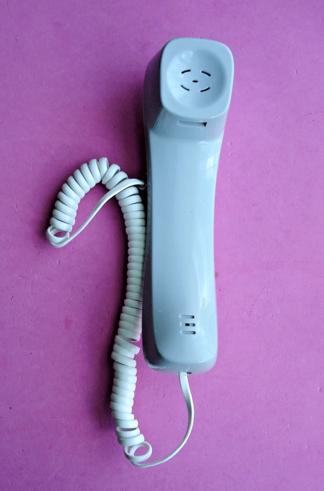 CORDED HANDSET w/COILLED CORD FOR AT&T CL4940 /CD4940  PHONES   A2.10 - Image 2 of 3