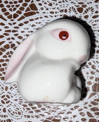 Vintage Miniatur weiß Keramik Hase Kaninchen Figur rotes Auge rosa Ohren Japan-Stil