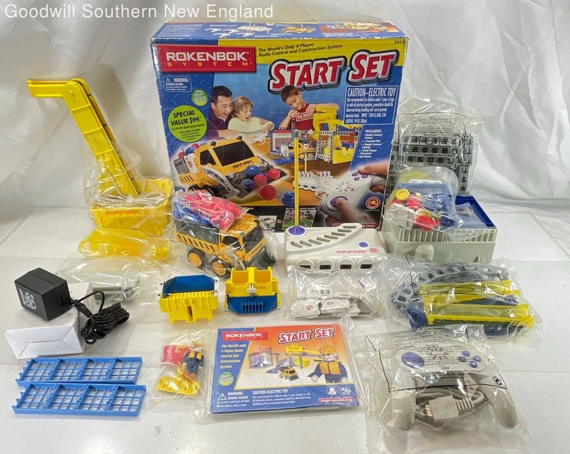 Rokenbok Starter Set New in Open Box w/ Vehicle,Control Pad, some Sealed Bags #1