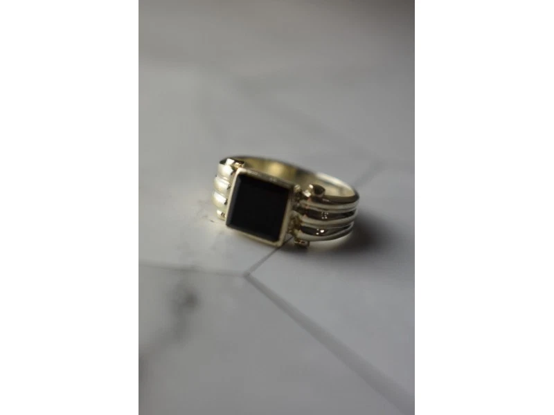 925 Sterling Silver Black Agate Signet Ring Size 6.5 - Image 2 of 4
