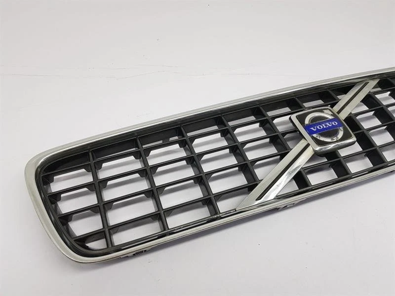 MK2 2004-2012 PRE FL Volvo S40 parrilla delantera Foto 3 de 4