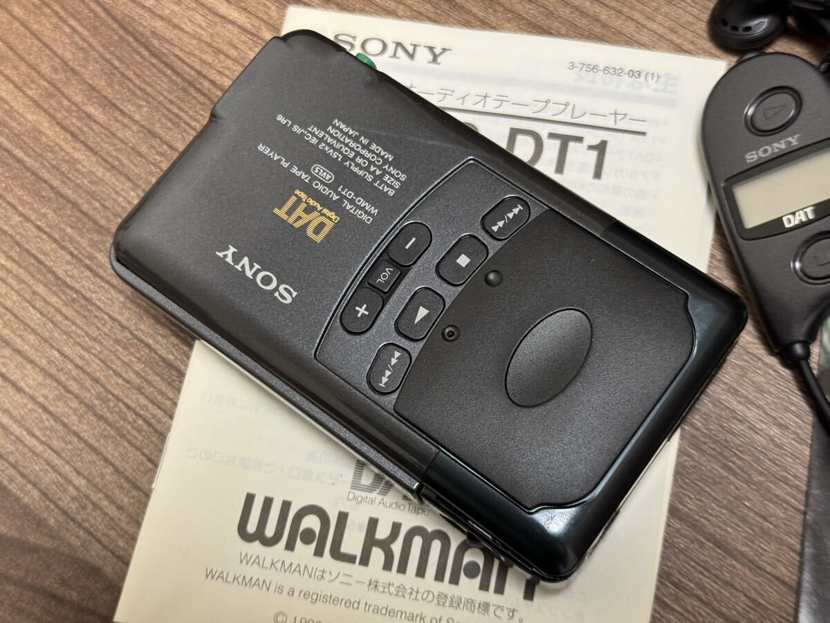 Sony WMD-DT1 DAT Walkman Digital Audio Tape Player Portable 32