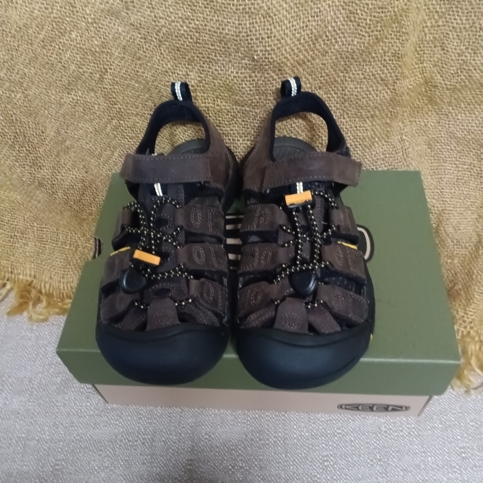 Scarpe Keen Youth Newport Premium in gomma marrone scuro!! Taglia 2