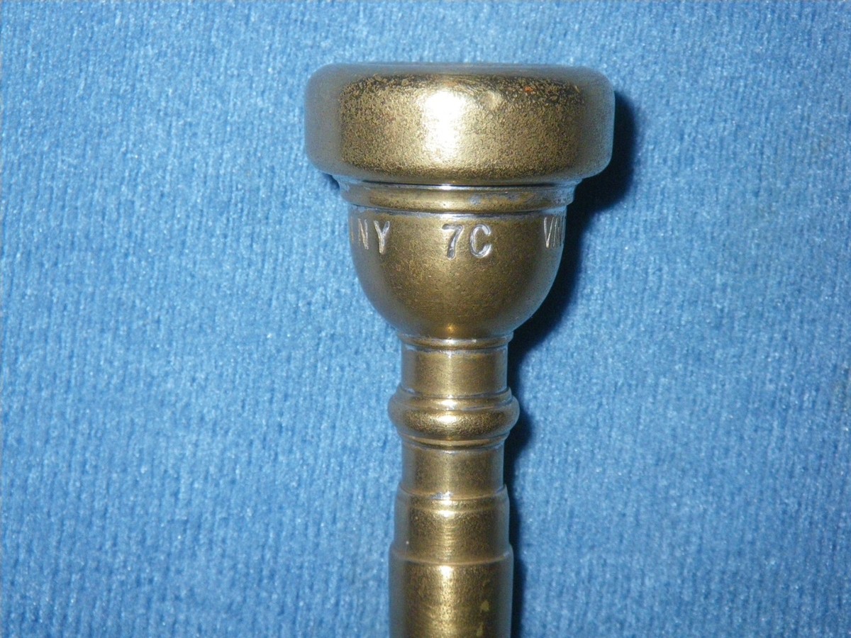 EARLY 1960's VINTAGE VINCENT BACH CORP MT VERNON NY 7C TRUMPET