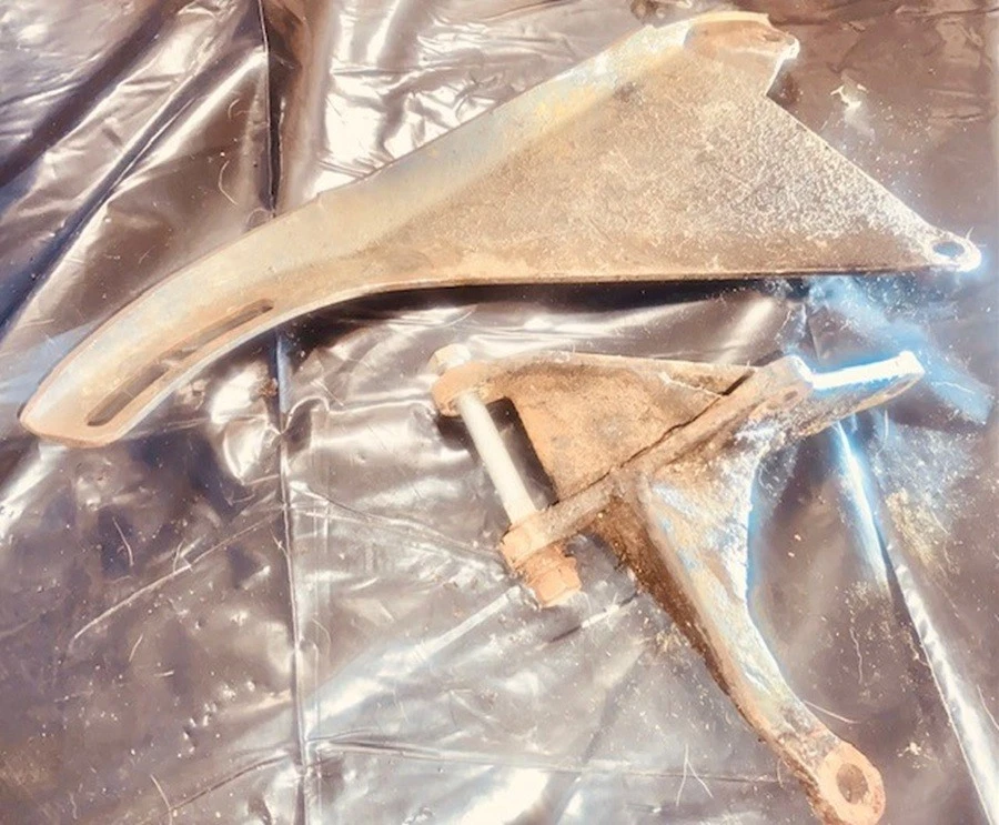 1966-68 396/375,427/425 Chevelle ,Camaro ,Imp GM Original alternator brackets - Image 3 of 3