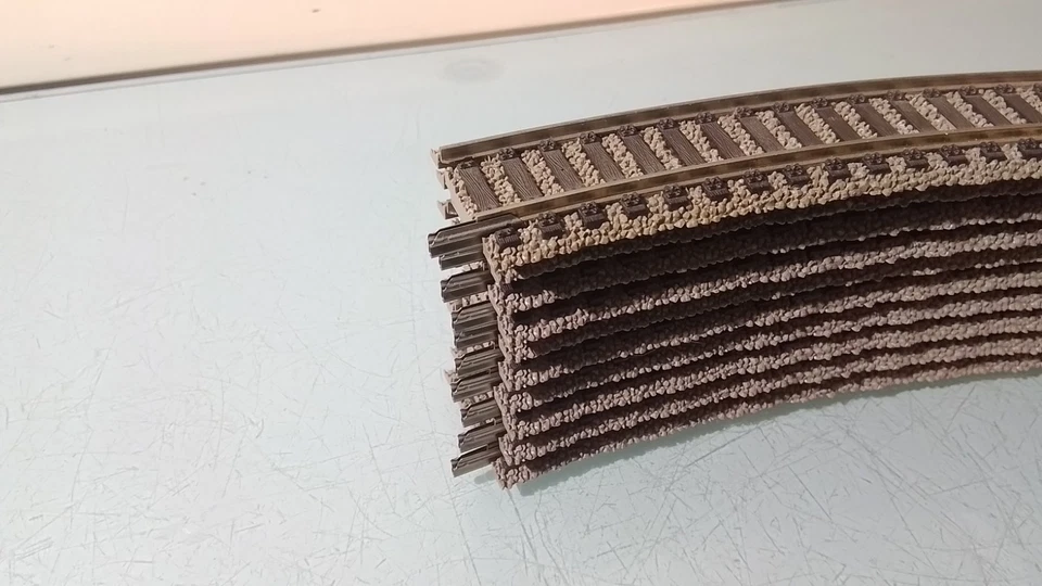 FLEISCHMANN PROFI HO 6120. LOT DE 10 RAILS COURBES R356.5 - 36° - Immagine 4 di 4