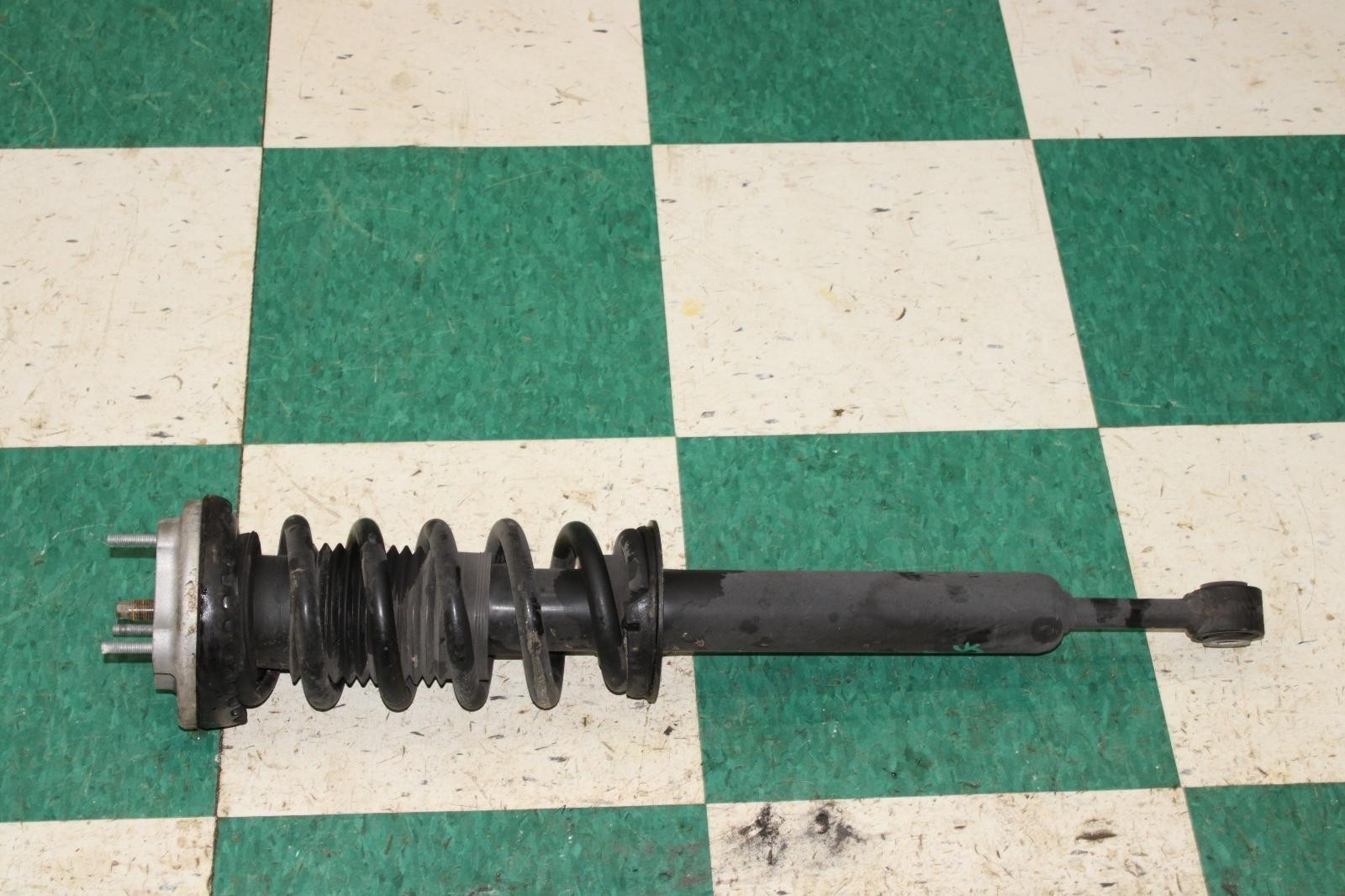 Maserati Ghibli 2014-2024 Front Left Shock absorber spring