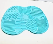 Silicon Makeup Brush Cleaning Mat with Suctions Aqua Blue 9" x 7"