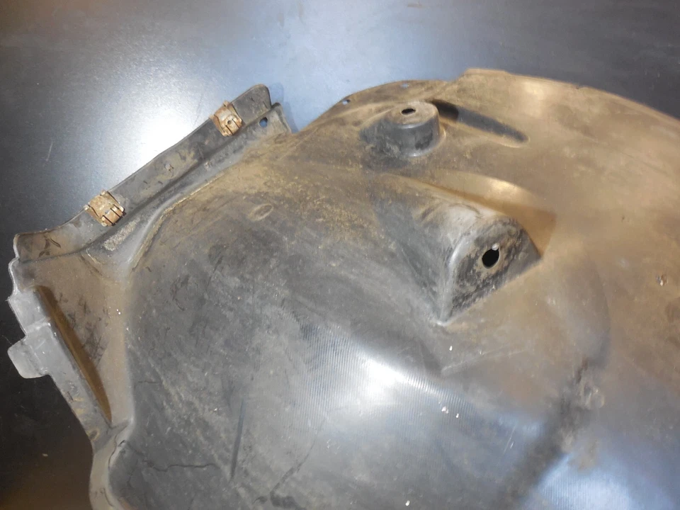 Guardabarros delantero izquierdo guardabarros forro trasero 2116902130 06-09 mercedes-benz w211 e350 Foto 2 de 4