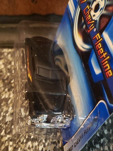 Hot Wheels 2006 #159 1947 Chevrolet Fleetline flat flammes noires - Photo 8/9