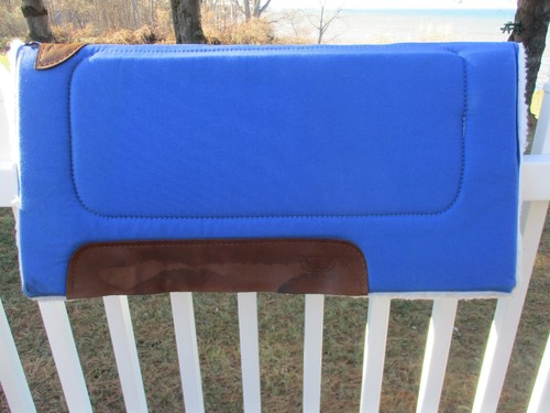 BLUE WEAVER WESTERN FLEECE SADDLE PAD 31" x 31.5" - Picture 1 of 5