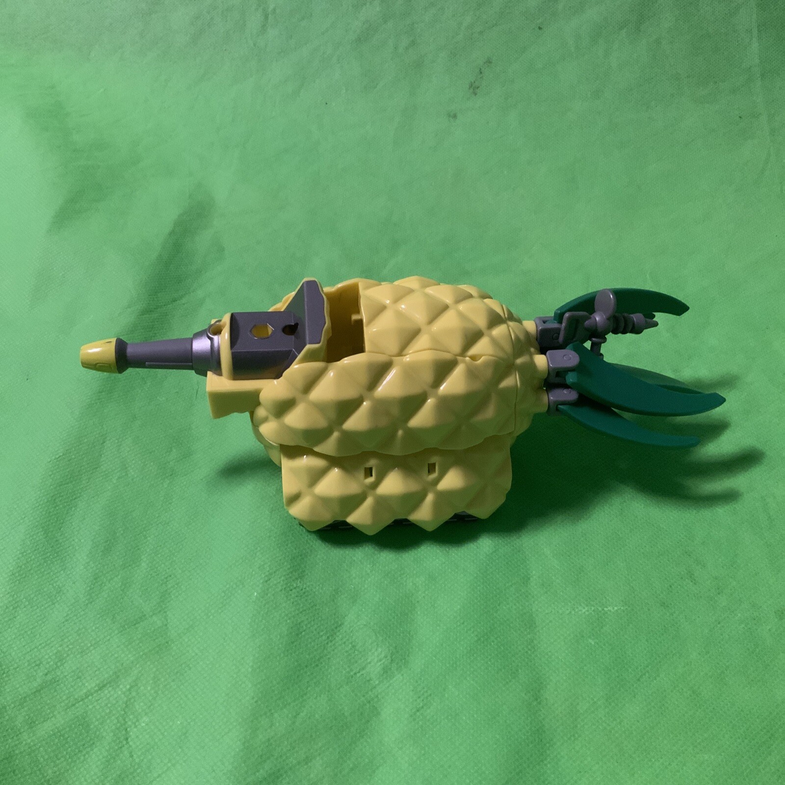 Pac-Man Ghostly Adventures PAC’s Pineapple Tank Action Figure Pacman