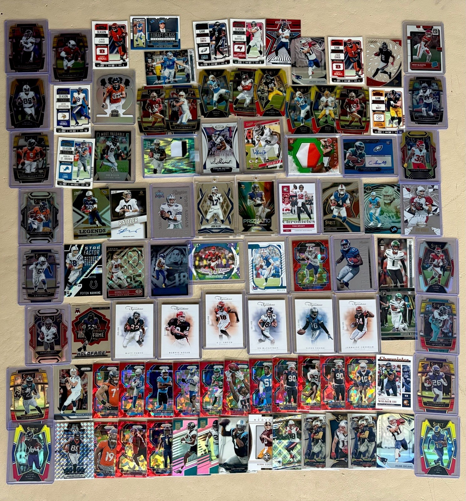 NFL Football MASSIVE 300 Card Autos Rookies Relics Parallels Inserts Card Lot 💎