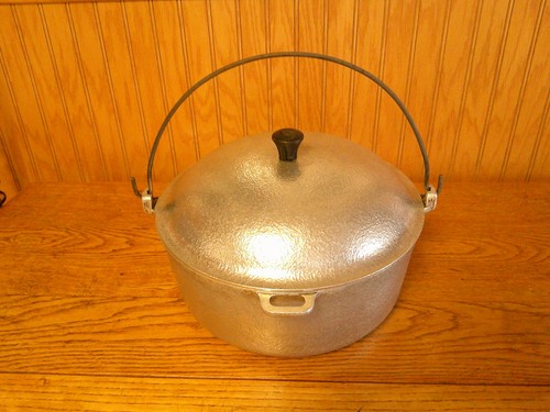 Vintage Club Aluminum Hammered Stock Pot pan Dutch Oven 4.5 Qt bail handle - 第 1/4 張圖片