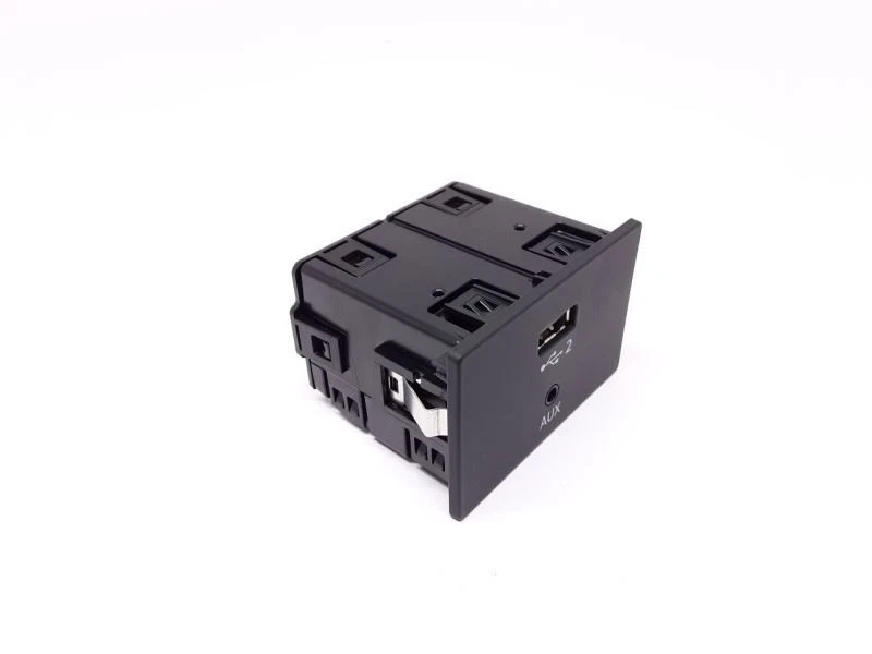 Porta conector auxiliar de áudio 17-20 Audi A3 S3 8V0035708 - Imagem 3 de 4
