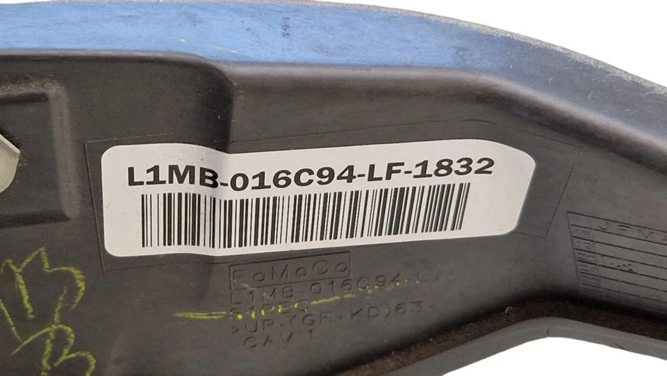 Lincoln Aviator II 2021 Delantero Otro artículo compartimento motor L1MB016C96 BAR26160 - Imagen 3 de 4