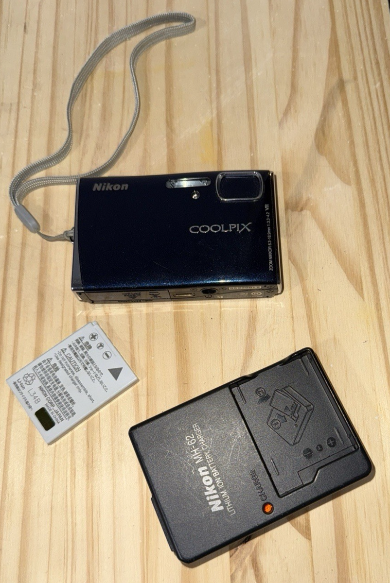 Nikon COOLPIX S52 ブラック Nikon COOLPIX S52 9.0MP Digital Camera - Matte black for sale