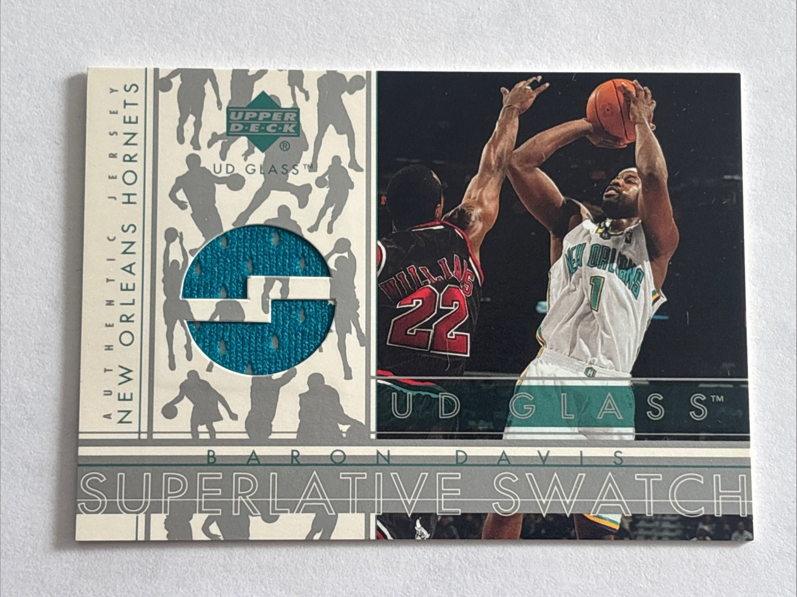 2002-03 UD Glass Superlative Swatch Baron Davis #BD-S NBA Jersey Game Used view 1